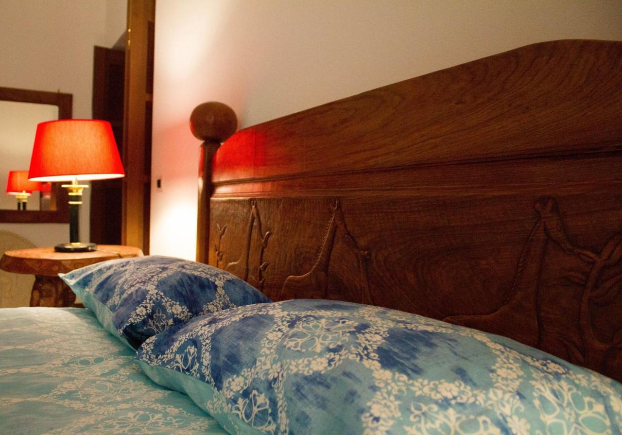 B&B Bone Novelle Dimora Storica Palazzo Zuzi LʼAquila Exterior foto